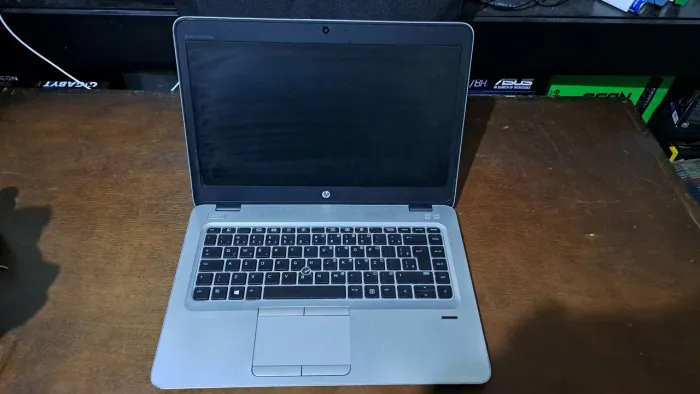 Notebook HP EliteBook 840 G3 | i5-6300U | 8GB RAM | SSD NVMe 256GB + Acessórios