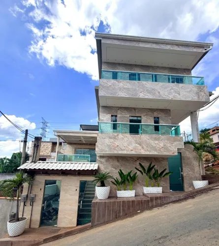 VENDA PRÉDIO COM 8 APARTAMENTOS + 2 TERRENOS