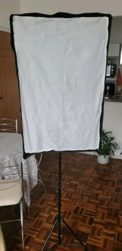 Softbox Greika 50x70 (para 4 lâmpadas) + tripé 