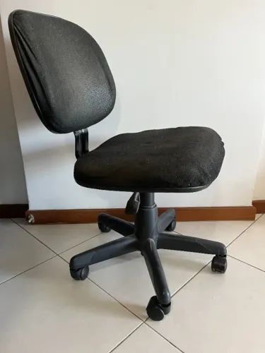 Cadeira para escritório preta