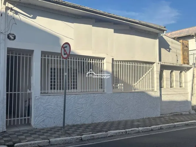 CASA COMERCIAL PARA LOCAÇÃO PRÓX. AO FÓRUM DE JACAREÍ SP