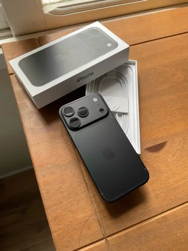 iPhone 18 Pro - preto 256 gb
