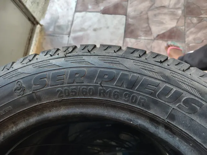 Pneu Aro 16