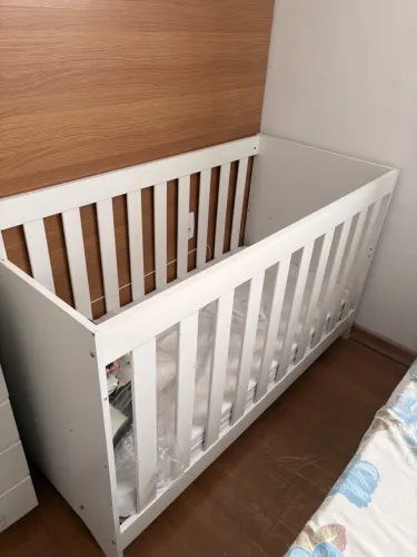 Berço semi novo e kit berço