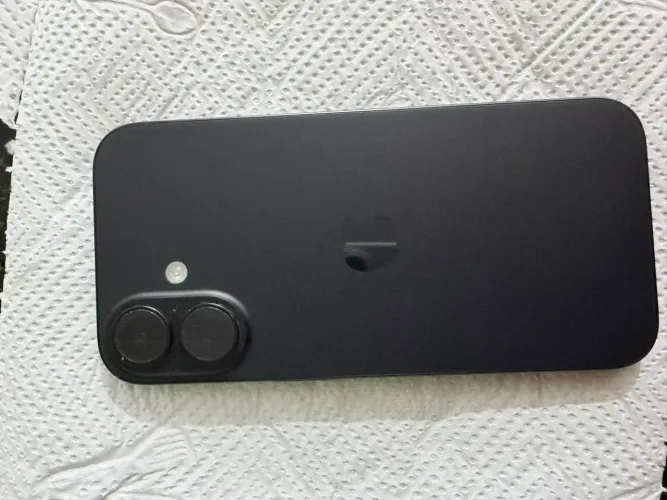 iPhone 16