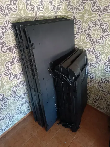 Lote de TV's com a tela quebrada 55" e 40" Polegadas 