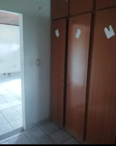 Kitnet no aeroporto(próx hospital unimede)(água,luz,Net)incluso,sem burocracia