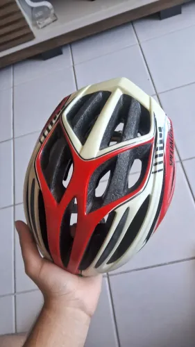 Capacete especialized para crianças
