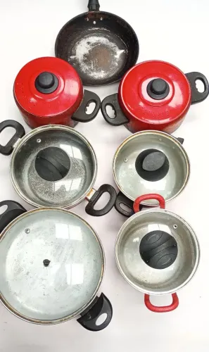 jogo panelas + frigideira 7 peças com tampas kit com 7 panelas + 1 frigideira de tamanhos