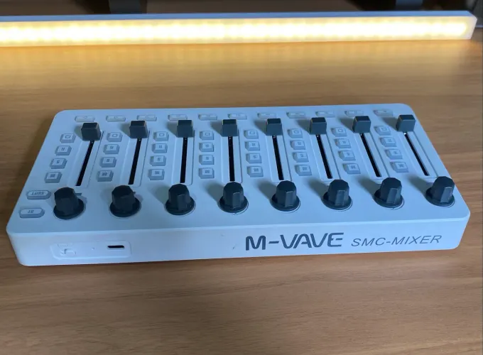 M-Wave SMC-Mixer - Controlador/Mixer USB de 8 Canais