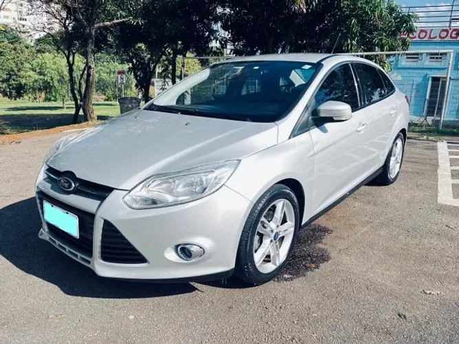 Ford Focus Sedan 2.0 16v/2.0 16V Flex 4P Aut. 2015