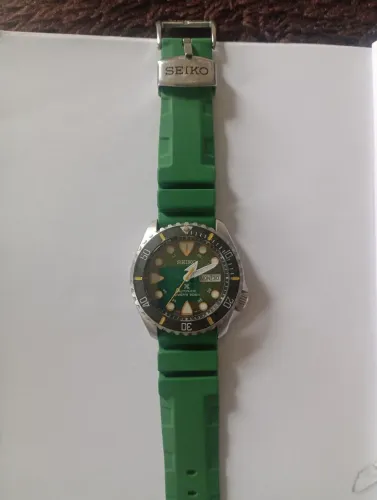 Relógio automático diver Seiko calendário árabe 