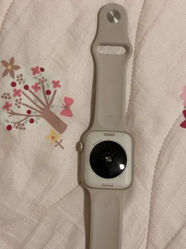 iPhone 14promax + Apple Watch SE series 
