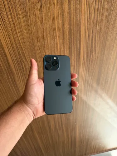 iPhone 15 pro Max Azul Titanium 1 TB