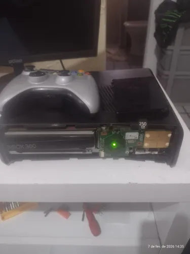 XBOX 360 RGH + CONTROLE + HD -  liga mais não dá imagem LEIA A DESCRIÇÃO 