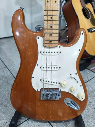 Squier by Fender Stratocaster California Series Vintage Look
