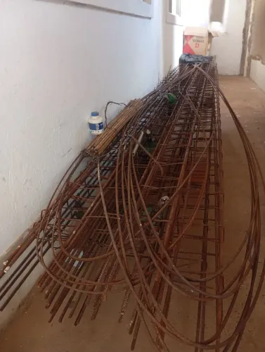 Vendo lote de ferragens para construção civil.