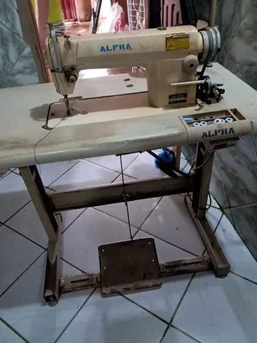 Máquina de costura