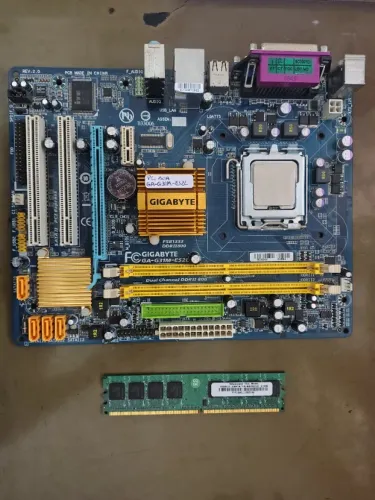 Kit Placa Mãe Gigabyte Ga-g31m-es2l + Processador + Memória