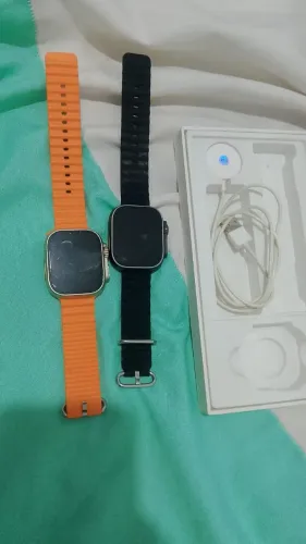 Dois smartwatch em estado de novo 