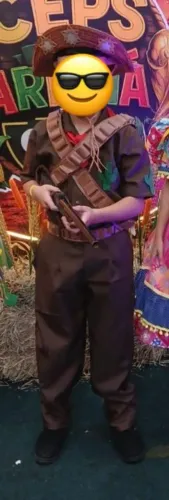 Roupa masculina de sao João!