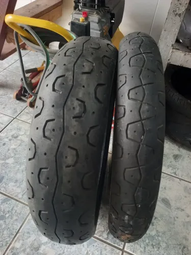 PNEU PIRELLI triumph street twin, boneville.