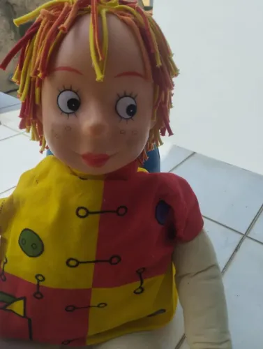 Boneca Emília gigante 