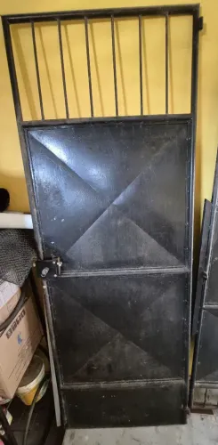 VENDO 1 (UM) PORTÃO