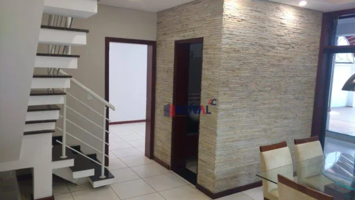 Sobrado com 3 dormitórios para alugar, 246 m² por R$ 5.500,00/mês - Loteamento Morro Amare