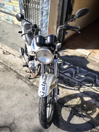Suzuki EN125 YES