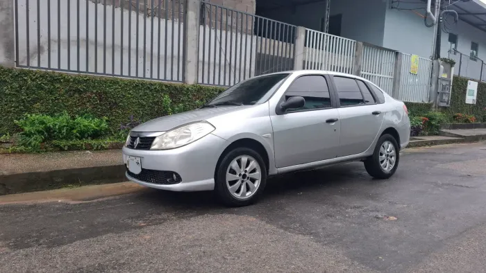 Renault Symbol Privilège Hi-flex 1.6 16V 4P 2010
