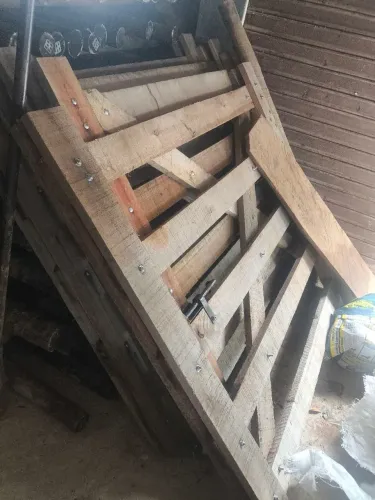 Porteiras de Eucalipto Novas 1.5 MT x 1.5 Mt