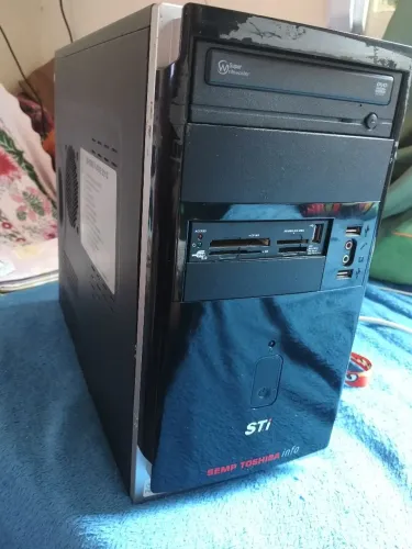 Gabinete do Pc já vai com leitor de cd