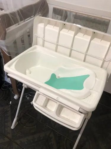 Banheira com Suporte Dobrável para bebê 