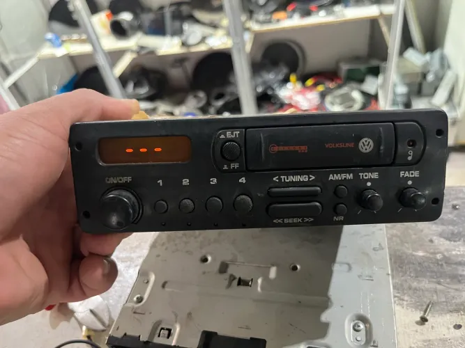 Rádio antigo volksline  sem código 