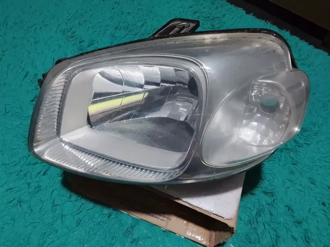 Farol LE original uno 2010