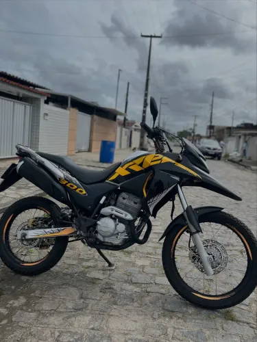 XRE 300 2017 NOVA