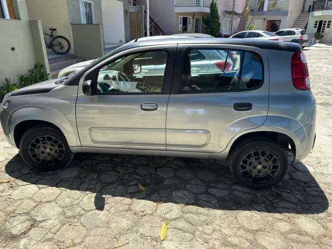 Fiat Uno Vivace Celeb. 1.0 EVO F.flex 8V 5P 2014