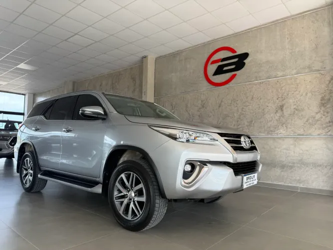 Toyota Hilux SW4 SRX 4X4 2.8 TDI 16V Dies. Aut. 2018