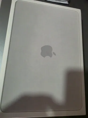 MacBook Neo 13" ? 8GB RAM / 256GB ? LACRADO NA CAIXA