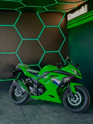 KAWASAKI NINJA 300 2026 VERDE