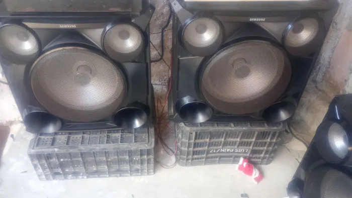 2 Caixas de Som Sansung