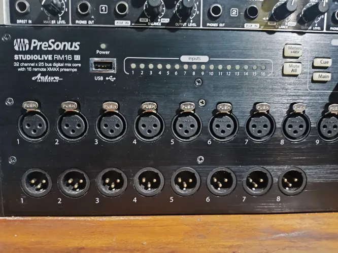 Mesa de som digital Presonus Studio live RM 16