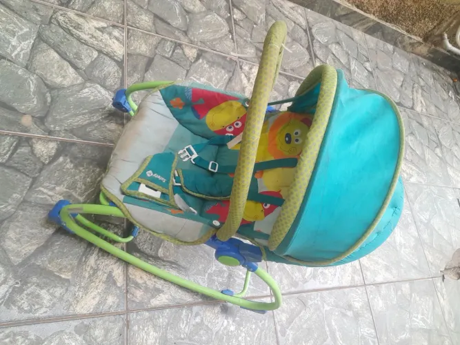 Cadeirinha de balanço 
