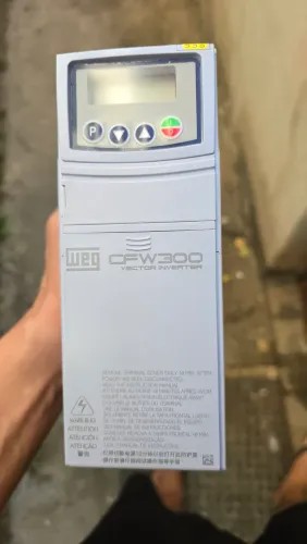 Inversor de frequência CFW300