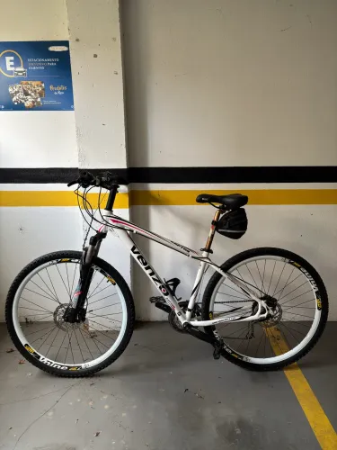 Bike MTB Venzo Raptor Aro 29 | Shimano Alivio 27v | Freio Hidráulico | RST