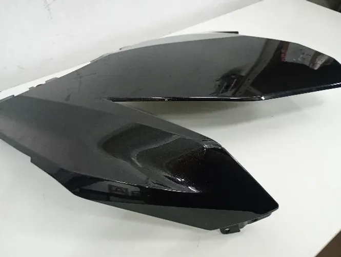 Carenagem Lateral Superior Ninja 400 2019 A 2024 sem Adesivo