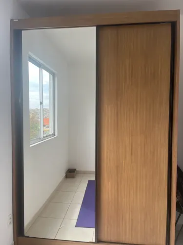 GUARDA ROUPA CUMARU FENDI (Usado apenas 3 meses)