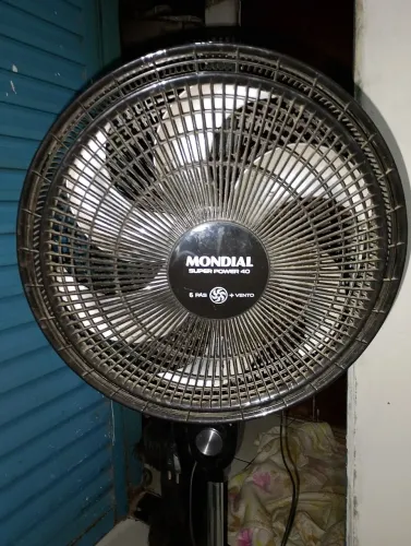 Ventilador de Pé
