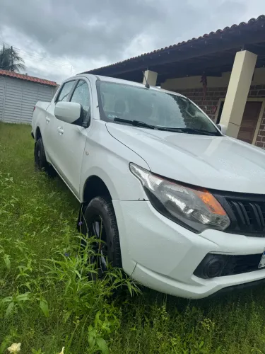 Mitsubishi L200 Triton Sport GLS 2.4 CD Diesel Mec. 2019